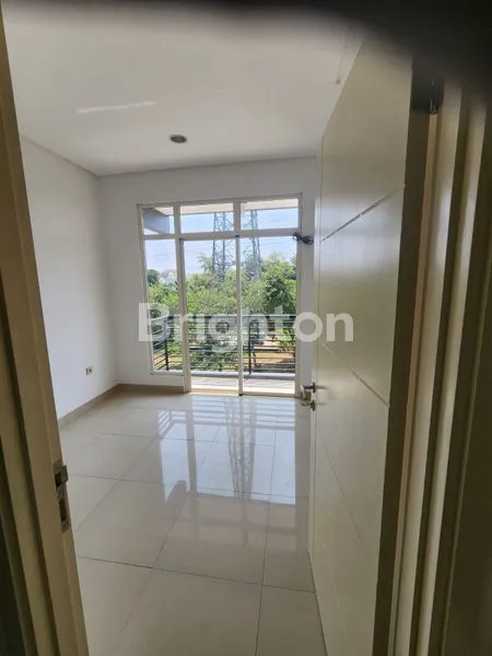 image RUMAH KATAMARAN INDAH PIK 4X12 (5)