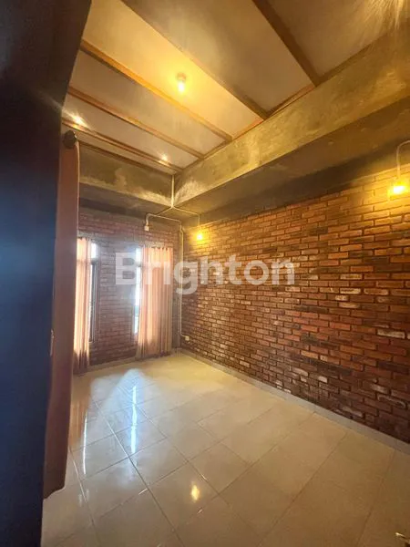 image RUMAH STYLE JOGLO MIDERIUM DI PADANGSAMBIAN DENPASAR BARAT  (1)