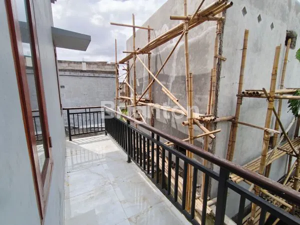 image RUMAH ASRI 2 LANTAI – 5 METER DARI JALAN UTAMA TEGAL JAYA! \N HANYA 75 JUTA/TAHUN – MASIH BISA NEGO! (7)