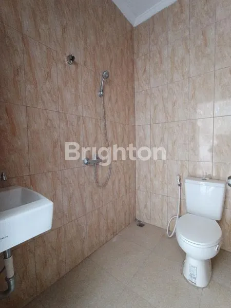 image RUMAH ASRI 2 LANTAI – 5 METER DARI JALAN UTAMA TEGAL JAYA! \N HANYA 75 JUTA/TAHUN – MASIH BISA NEGO! (5)