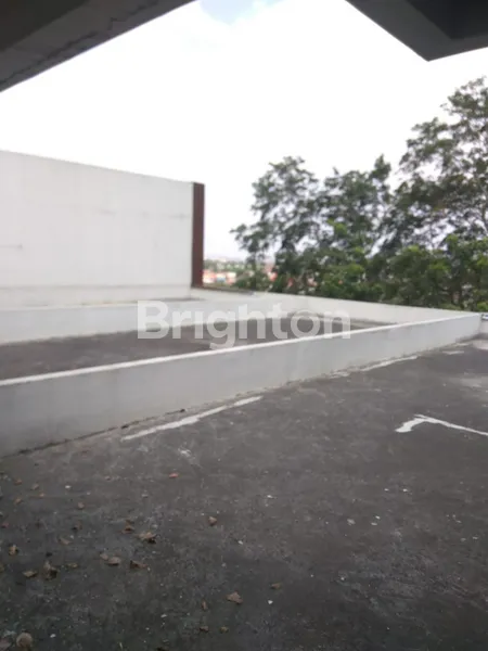 image DI JUAL 3 RUKO DERET 3,5 LANTAI DI KOMPLEK PERGUDANGAN DUTA INDAH SENTOHA TANGERANG (6)