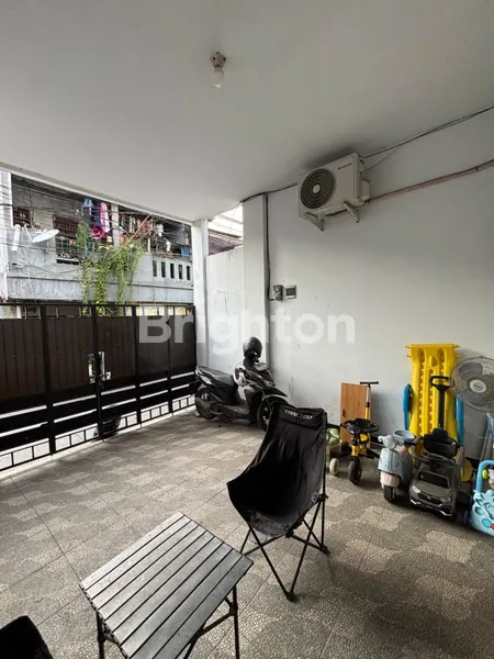 image RUMAH MURAH DI KALIDERES, JAKARTA BARAT, ROW JALAN 2 MOBIL, GARASI  1 MOBIL. (6)