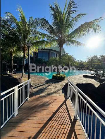 image RUMAH 2 LANTAI LUAS 455M2 LEBAR 15  DI JALAN BOULEVARD DI PERUMAHAN DE PARK, FULL RENOVASI DENGAN KAMAR UTAMA SUPER BESAR, DENGAN BOTANICAL PARK DEKAT DENGAN JNY, AEON MALL & PINTU TOLL BSD CITY (6)