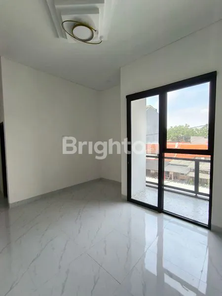 image RUMAH CANTIK, 2 LANTAI DI LIPPO KARAWACI - TANGERANG (5)