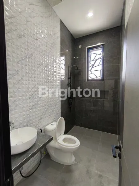 image RUMAH CANTIK, 2 LANTAI DI LIPPO KARAWACI - TANGERANG (6)