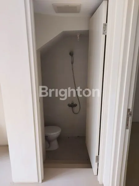 image JUAL RUMAH 2 LANTAI NORTH WEST LAKE CITRALAND (5)