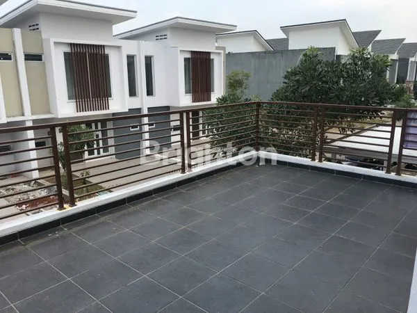image RUMAH 2 LANTAI DI DISCOVERY ALUVIA BINTARO TANGERANG SELATAN (1)