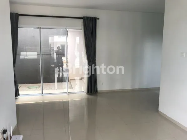 image RUMAH 2 LANTAI DI DISCOVERY ALUVIA BINTARO TANGERANG SELATAN (6)