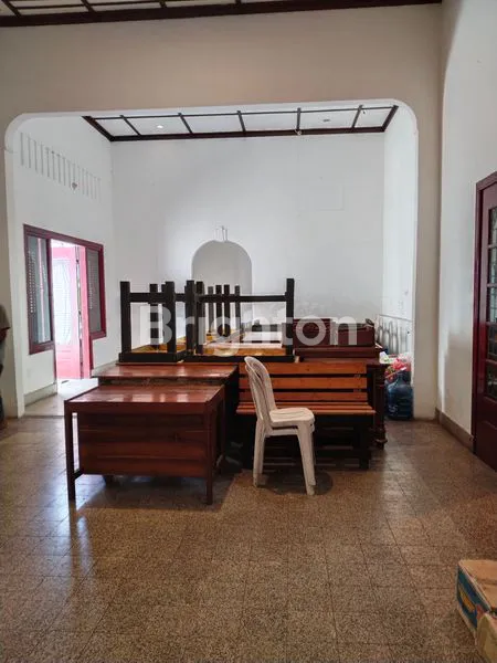 image RUMAH USAHA KULINER 5 KAMAR DI JANTUNG KOTA SURABAYA (3)