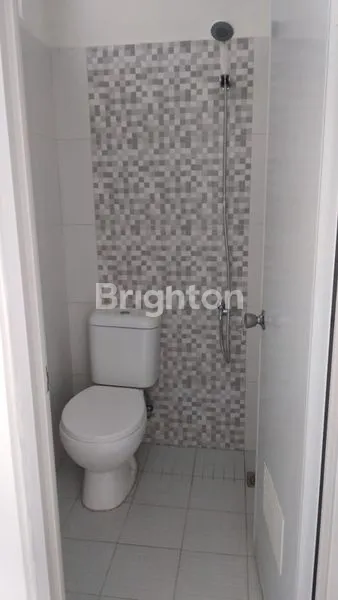 image RUKO STRATEGIS 2,5 LANTAI DI PERTIGAAN CEGER DEKAT BINTARO PLAZA (5)