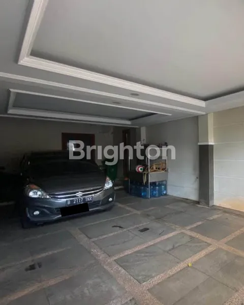 image HUNIAN NYAMAN DAN BISNIS KOST YANG MENGUNTUNGKAN, 2 RUMAH + 12 KAMAR KOST DI CIPAYUNG  (2)