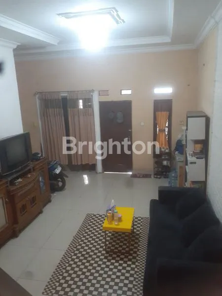 image RUMAH 2 LANTAI DI JATIWARINGIN PONDOK GEDE, BEKASI (1)