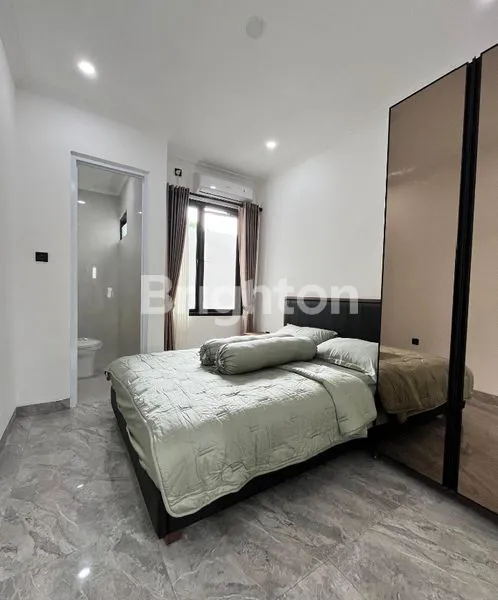 image RUMAH MODERN CLASSIC DI KEMANG PRATAMA BEKASI  (6)