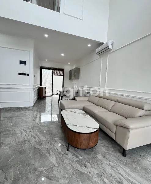 image RUMAH MODERN CLASSIC DI KEMANG PRATAMA BEKASI  (8)