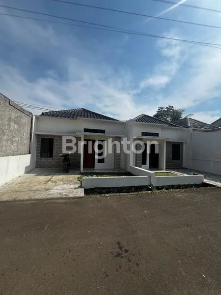 image RUMAH CLUSTER PINGGIR JALAN RAYA - STRATEGIS SEMUA ADA - DEKAT STASIUN (2)