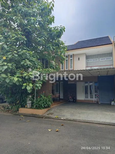 image RUMAH MEWAH SUPER CANTIK DI LEGENDA WISATA CIBUBUR  (8)