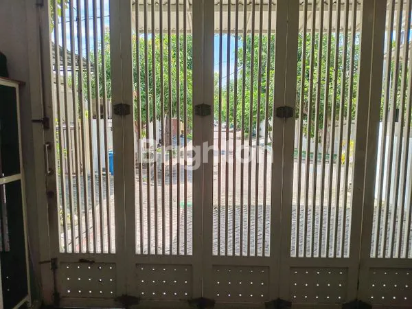 image RUMAH MEWAH 2 LANTAI PERBATASAN SURABAYA-SIDOARJO, 5KT 4KM (3)