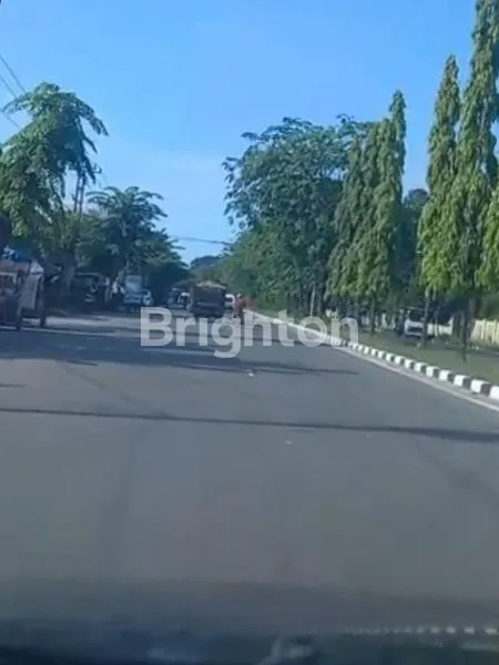 DIJUAL /DISEWAKAN TANAH.