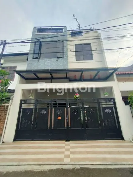 RUMAH MINIMALIS MODERN  PULO ASEM JAKTIM