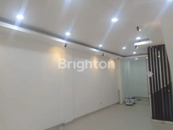 image RUKO 2 LANTAI STRATEGIS DI BALIKPAPAN BARU (5)