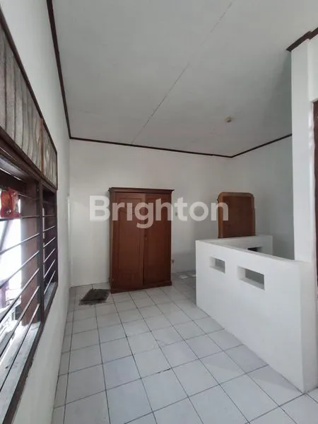 image RUMAH STRATEGIS 2 LANTAI DI PUSAT KOTA BEJI DEPOK (6)