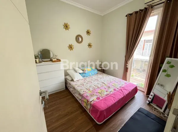 image RUMAH 2 LANTAI MINIMALIS SIAP HUNI DI PERUMAHAN PURI SAFIRA MENGANTI (5)