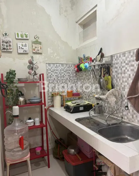 image RUMAH 2 LANTAI MINIMALIS SIAP HUNI DI PERUMAHAN PURI SAFIRA MENGANTI (7)