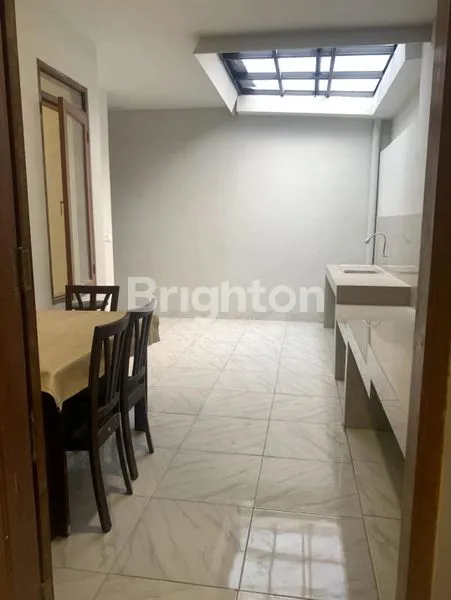 image RUMAH 1 LANTAI DI TAMAN PARAHYANGAN - LIPPO KARAWACI (7)