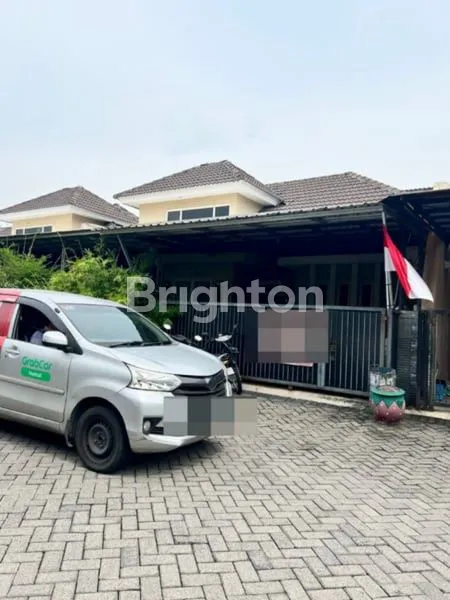 image RUMAH ELITE TERAWAT SEMI FURNISHED SIAP HUNI DEKAT DENGAN RAYA MERR, RUNGKUT, TOL WARU JUANDA, KAMPUS UINSA, TRANSMART RUNGKUT (1)