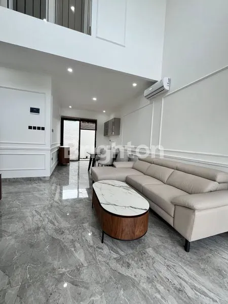 image RUMAH SIAP HUNI 2 LANTAI MEWAH BEKASI (2)