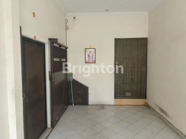 image RUMAH 2 LANTAI SEMI FURNISHED VILLA TAMAN BANDARA TANGERANG  (6)