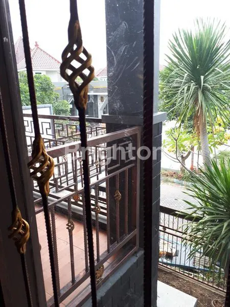 image RUMAH 2 LANTAI SIAP HUNI (7)