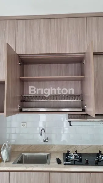 image DISEWAKAN RUMAH VANYA PARK (7)