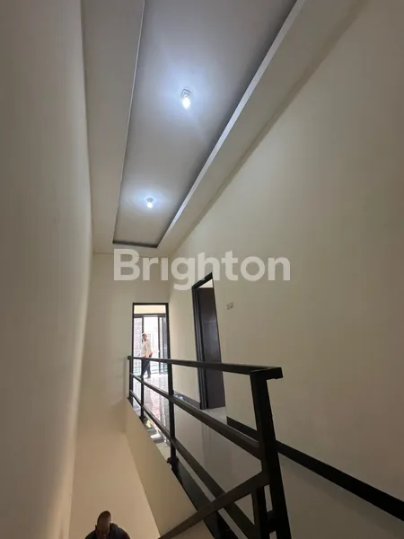 image DIJUAL RUMAH READY UNIT BARU GRESS TINGGAL BAWA KOPER!! LOKASI DARMO INDAH SURABAYA BARAT (7)