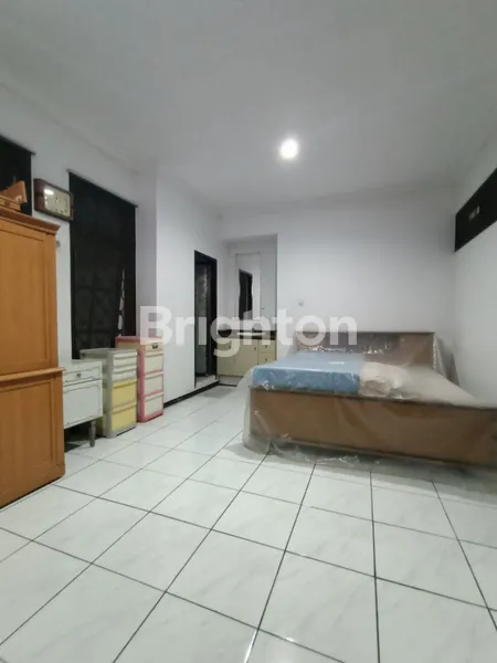 image INDRAGIRI SHM, LUAS 200AN, 2 LANTAI, KAMAR 4, SANGAT MINIM RENOV, SIAP HUNI (5)