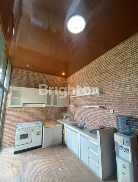 image RUMAH 2 LANTAI TERAWAT FULL FURNISH KAYU JATI DEKAT JL. JAYA WIJAYA MOJOSONGO STRATEGIS TENGAH KOTA SOLO - (5)