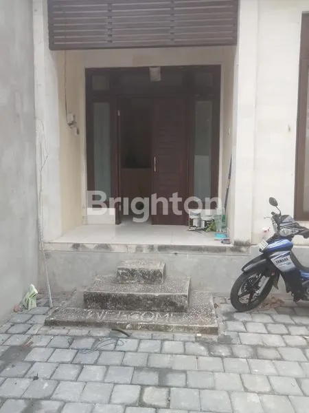 image DISEWAKAN RUMAH NYAMAN DI JL. MOH. YAMIN – RENON (1)