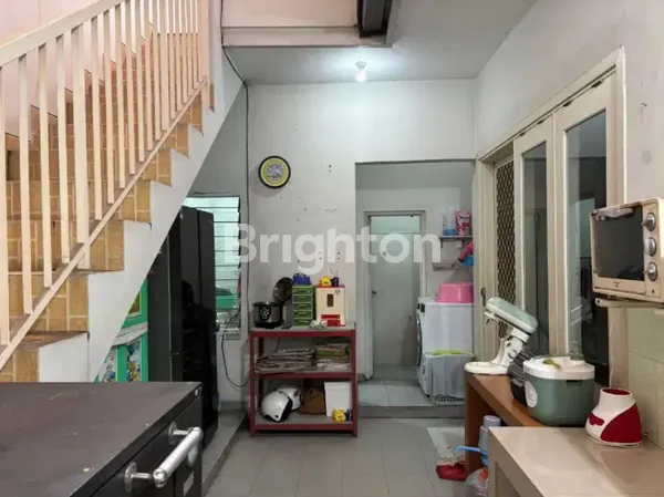 image RUMAH CENTRAL PARK MINIMALIS SIAP HUNI STRATEGIS (7)