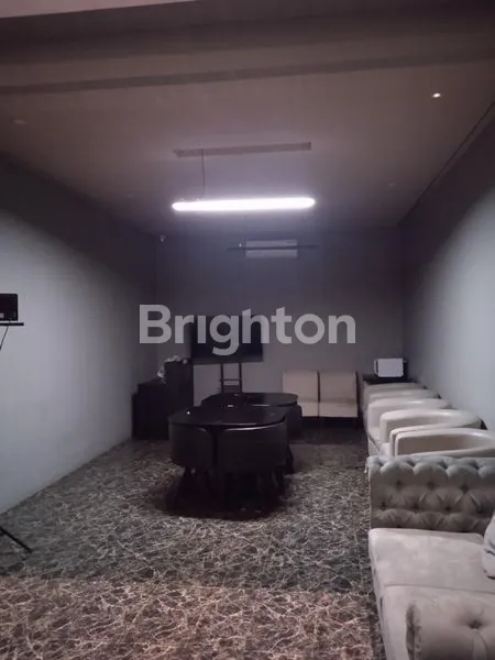 image BANGUNAN LUX FULL FURNISHED 2 LANTAI DI KEMILING, BANDAR LAMPUNG (5)