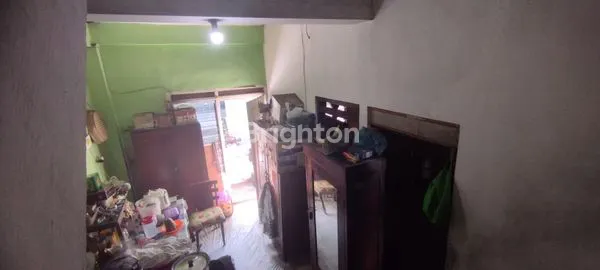 image RUMAH DALAM KOTA, LOKASI STRATEGIS PINGGIR JALAN RAYA (2)