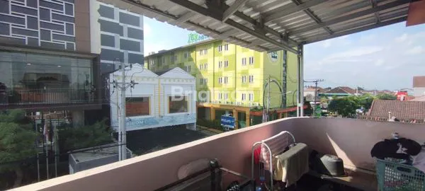 image RUMAH DALAM KOTA, LOKASI STRATEGIS PINGGIR JALAN RAYA (7)