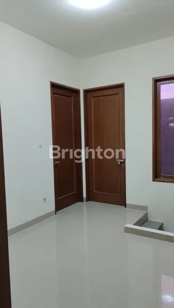 image RUMAH NYAMAN DAN ASRI DI CLUSTER CIPUTAT TIMUR (2)