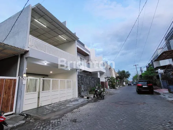 image RUMAH 2,5 LANTAI DI MULYOSARI PRIMA SURABAYA (1)