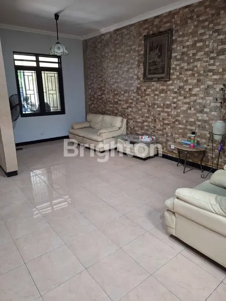 image RUMAH RUNGKUT ASRI 2 LANTAI SIAP HUNI DEKAT MERR (8)