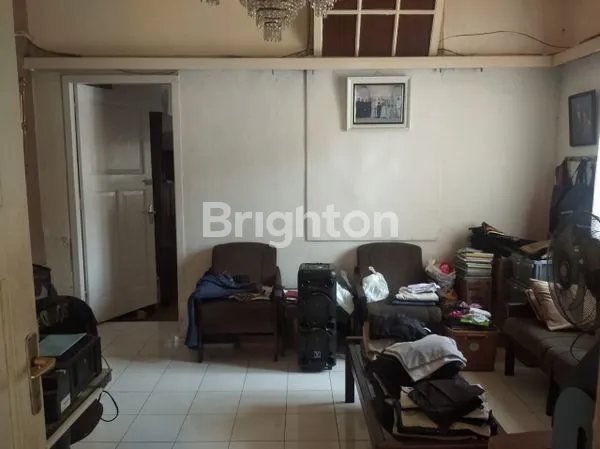 image RUMAH TINGGAL DI JL. MULTATULI MEDAN (7)