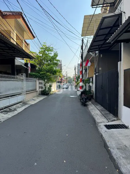 image RUMAH 2 LANTAI DALAM KOMPLEK MINI ONE GATE SYSTEM DI TANJUNG DUREN (7)