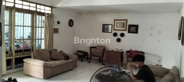 image RUNGKUT ASRI TERAWAT SIAP HUNI DEKAT MERR (3)