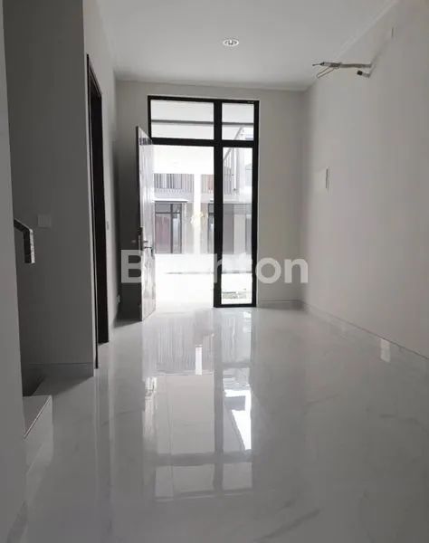 image RUMAH BARU PIK2 6X15 KUNINGAN VILLAGE (2)