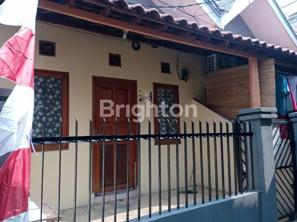 image RUMAH KONTRAKAN 3 PINTU COCOK UNTUK INVESTASI DI UTAN KAYU JAKARTA TIMUR (2)