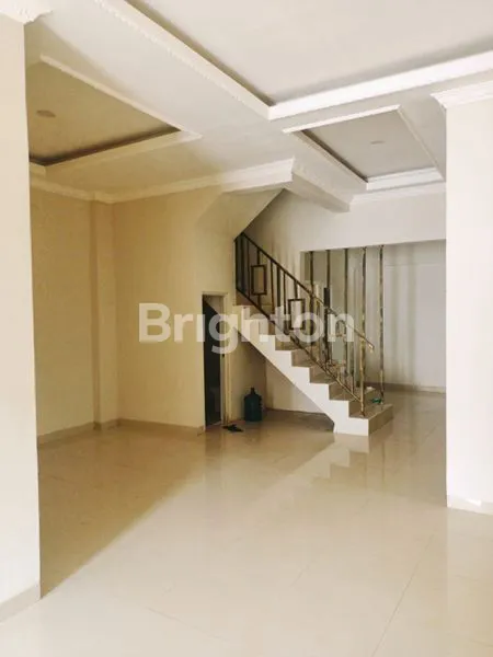 image RUMAH MEWAH 2 LANTAI DIJUAL  ATAU DISEWAKAN DI  PEKAYON BEKASI (6)